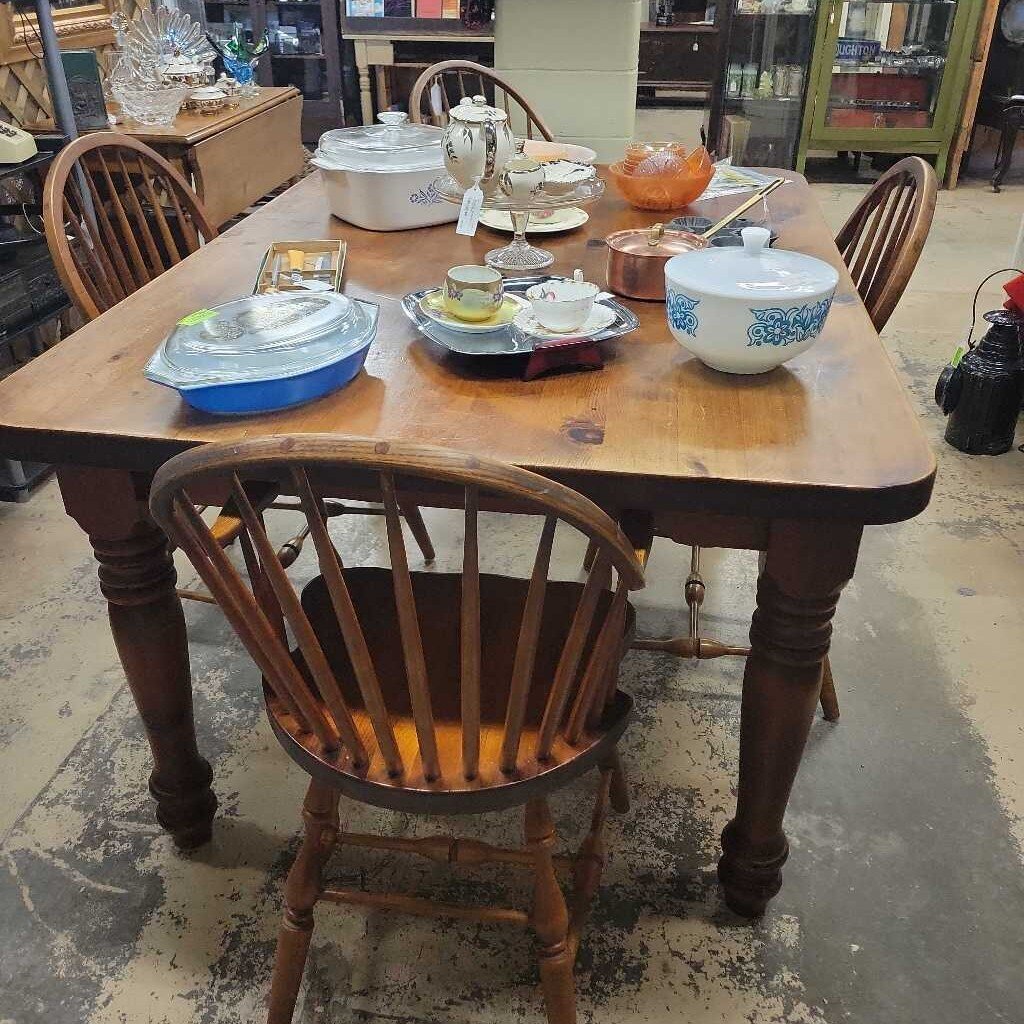 Canadianna Pine Table w/ 4 chairs (LOR)