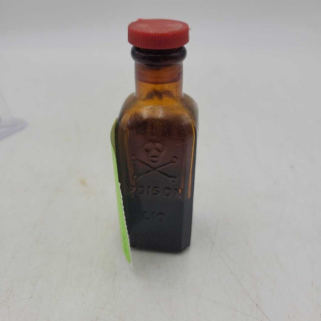 Poison Bottle Iodine Skull and bones (JAS)
