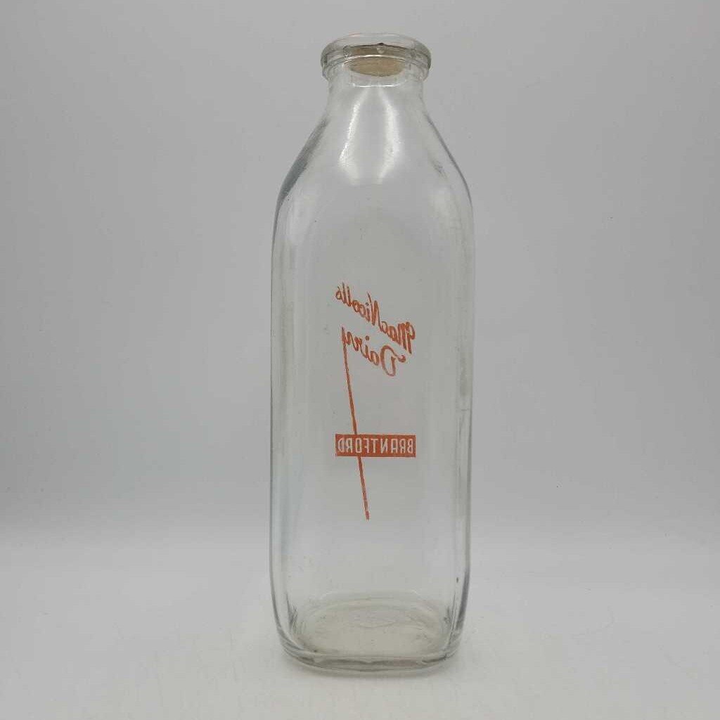 MacNicolls Dairy Milk quart Milk bottle ACL (YVO) 602