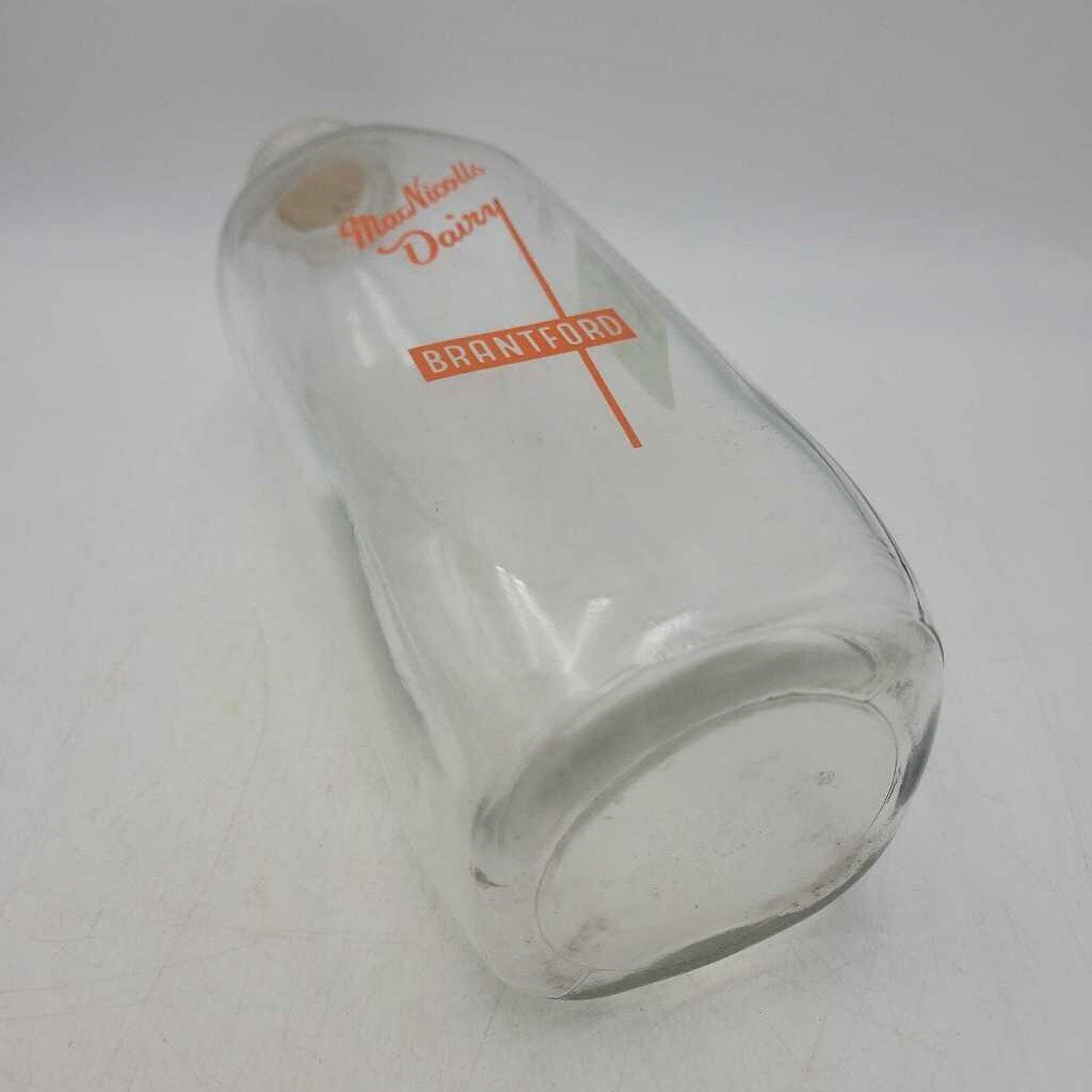 MacNicolls Dairy Milk quart Milk bottle ACL (YVO) 602