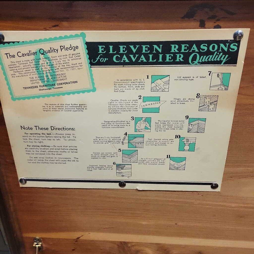 Cedar Chest with Push Button (SJ)