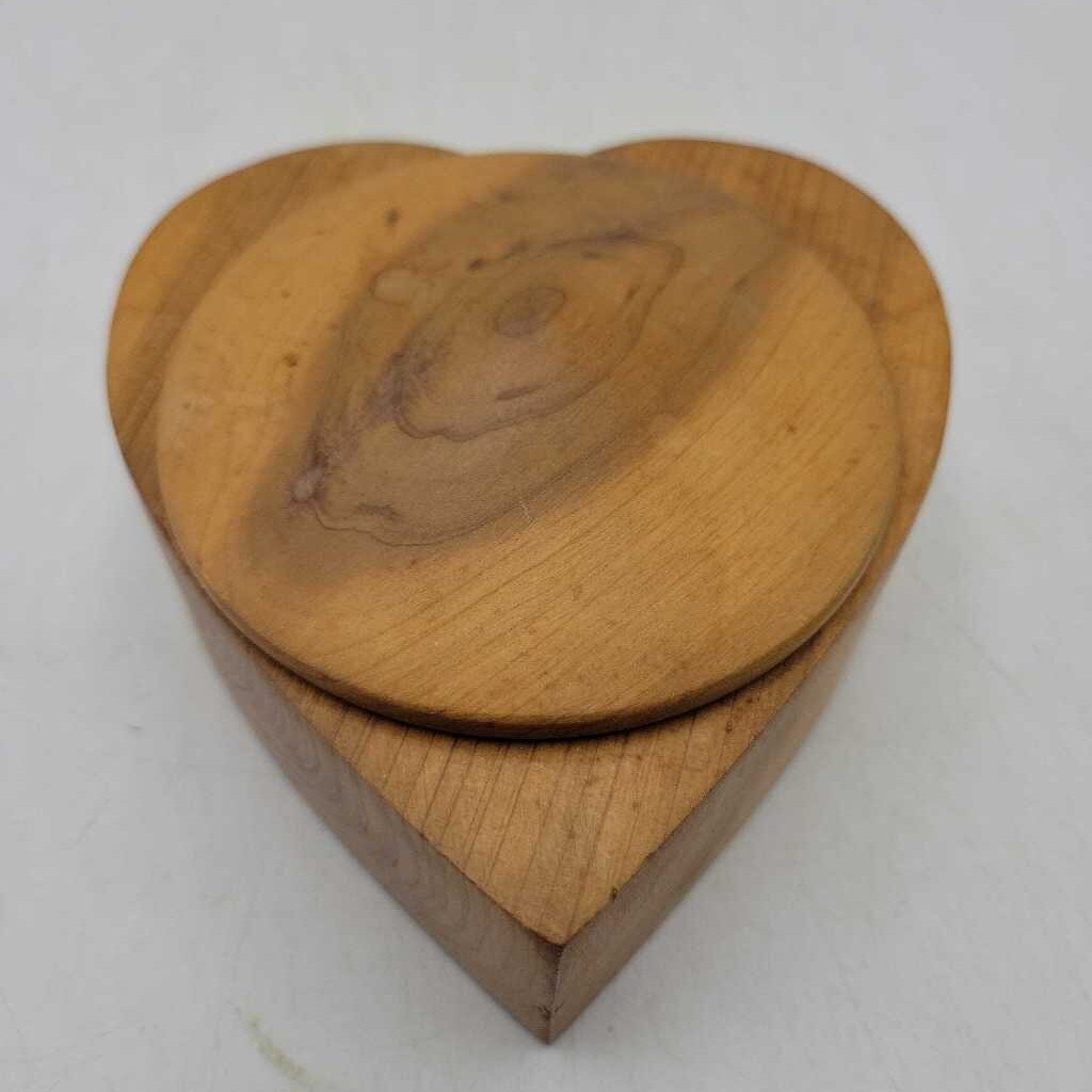 Hand Made Wooden Heart Box (RHA)