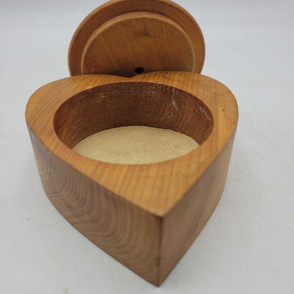 Hand Made Wooden Heart Box (RHA)