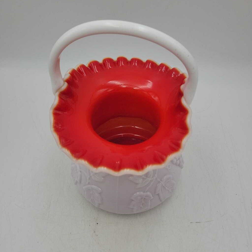 Red & white basket (LIND)