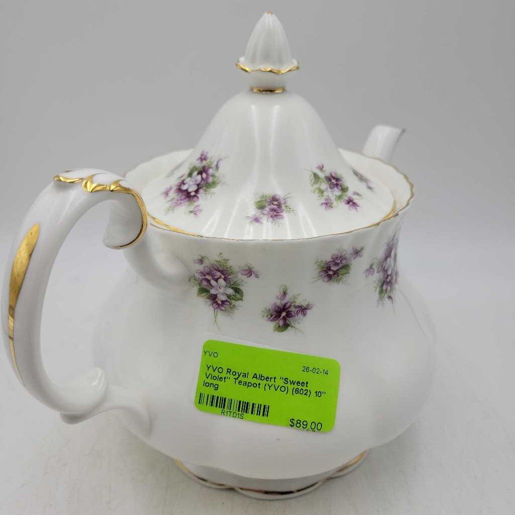 Royal Albert "Sweet Violet" Teapot (YVO) (602)