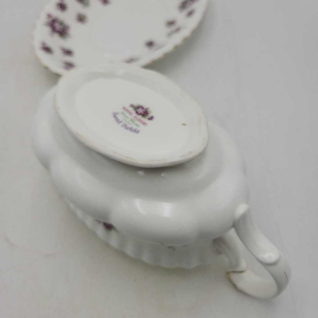Royal Albert "Sweet Violet" Gravy and Plate (YVO) (602)