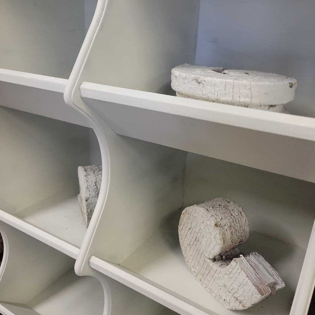 Cubby Hole Shelf (RB)