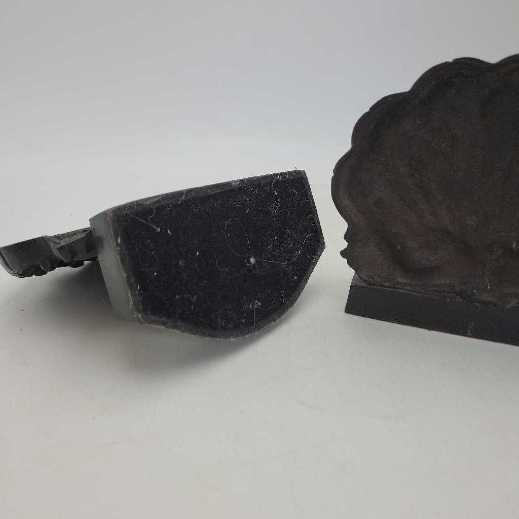 Pair 1990s Scalloped Shell Bookends (CM1028)