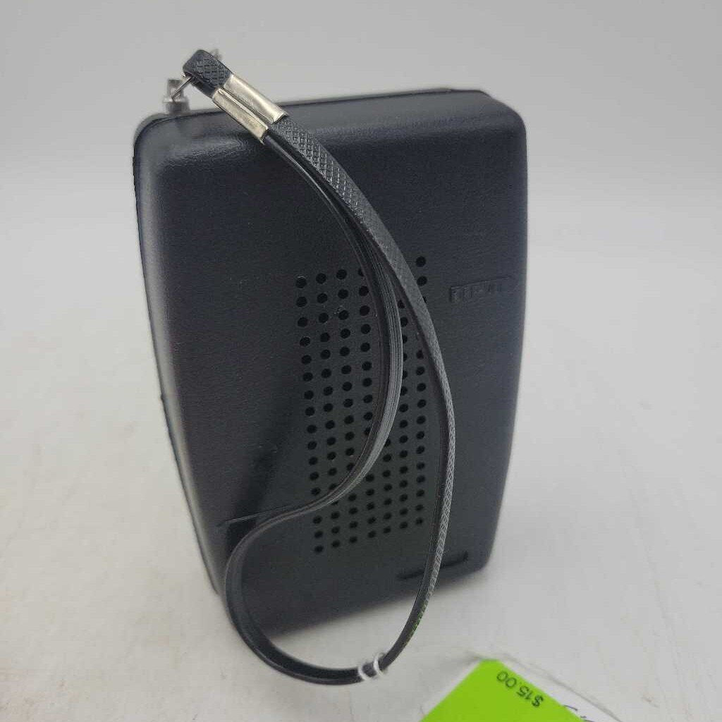 Nobility Transistor AM Radio (BS)