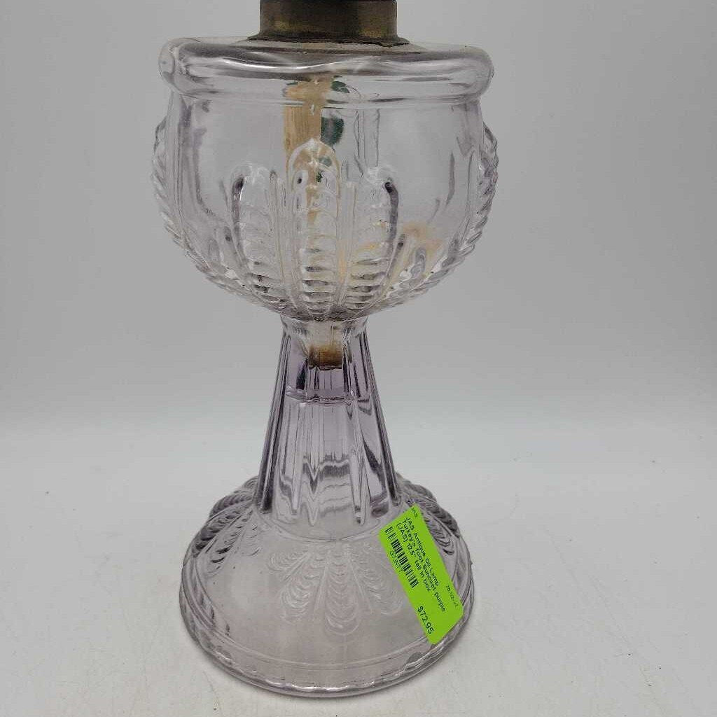 Antique Oil Lamp Turkey's foot Suncast purple (JAS)