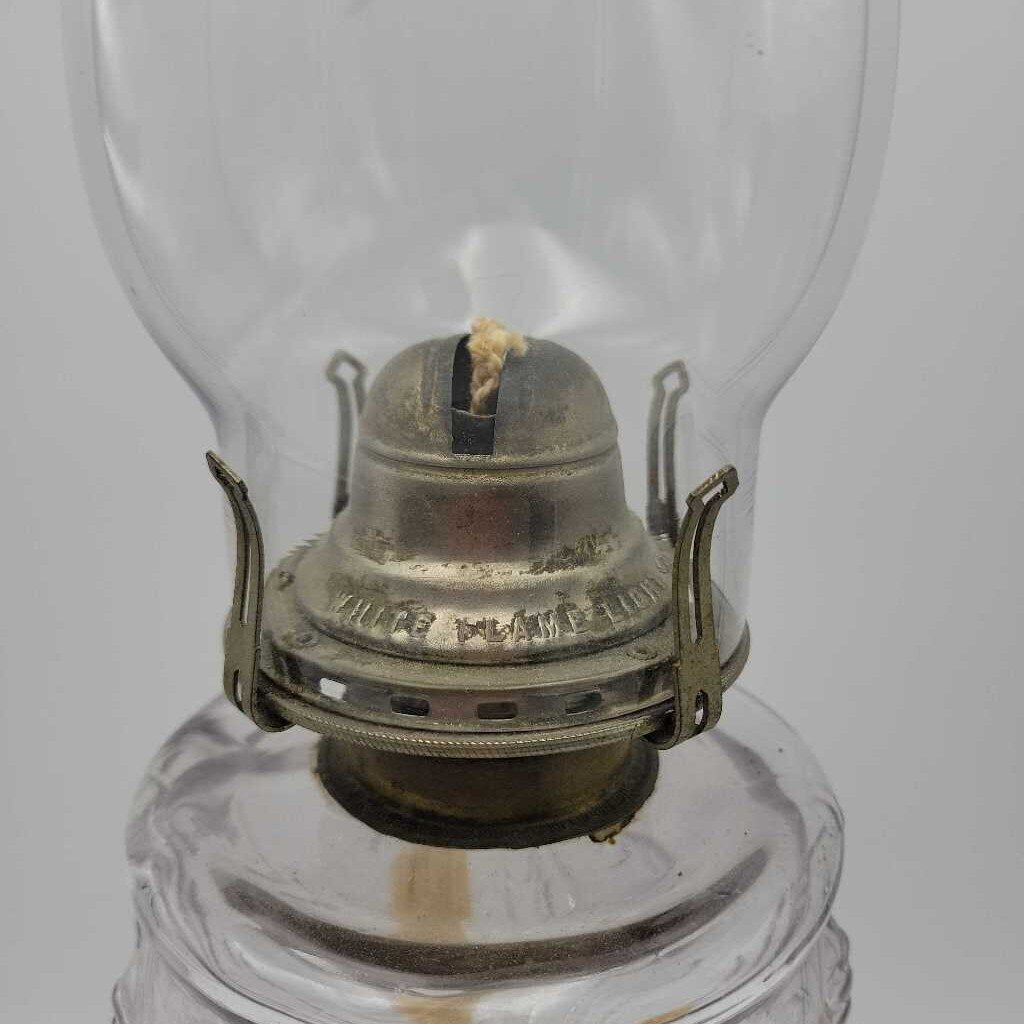 Antique Oil Lamp Turkey's foot Suncast purple (JAS)