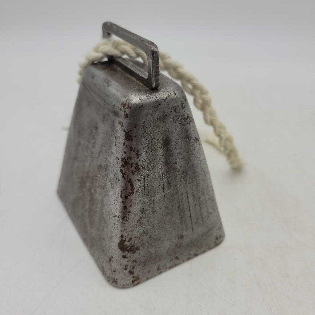 Metal small bell (BS)