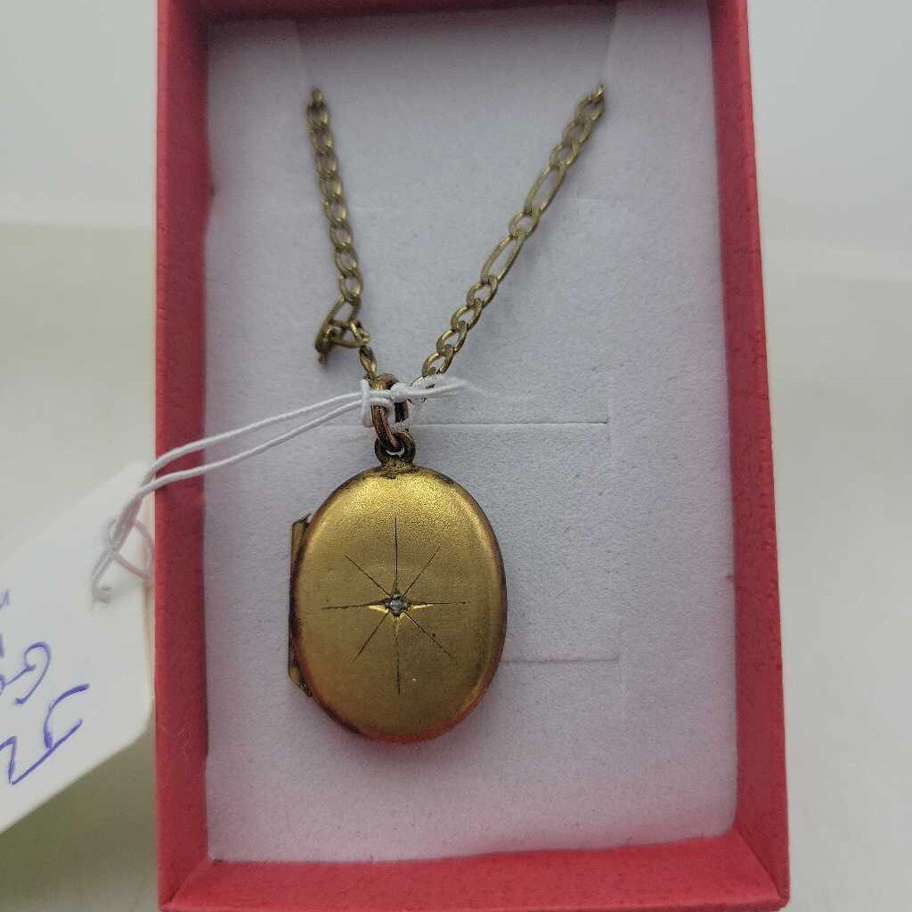 Victorian Gold Filled Locket & Chain (JL)