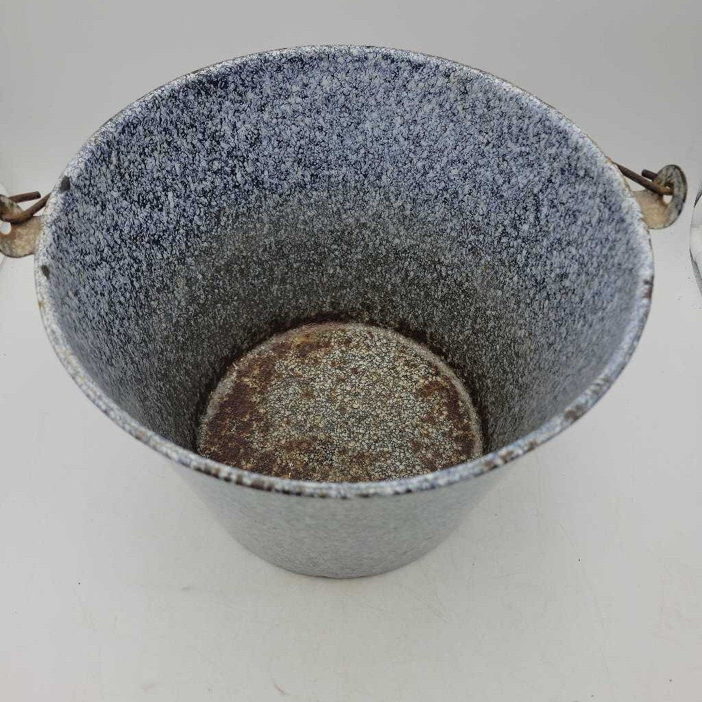 Granite Ware Bucket(LOR)