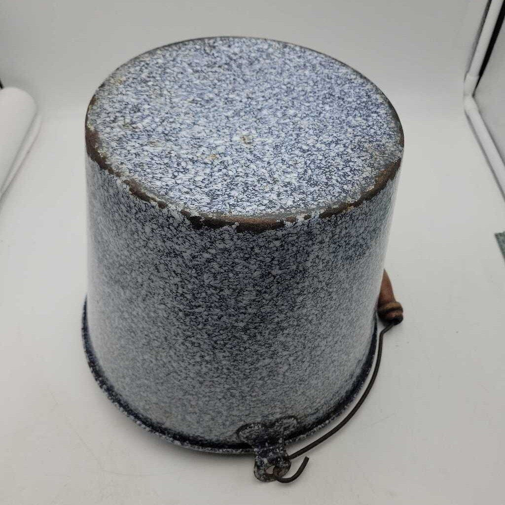 Granite Ware Bucket(LOR)
