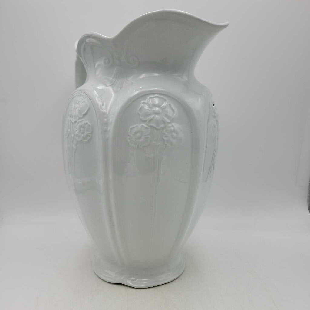 Ironstone Pitcher Meakin England (KAR)