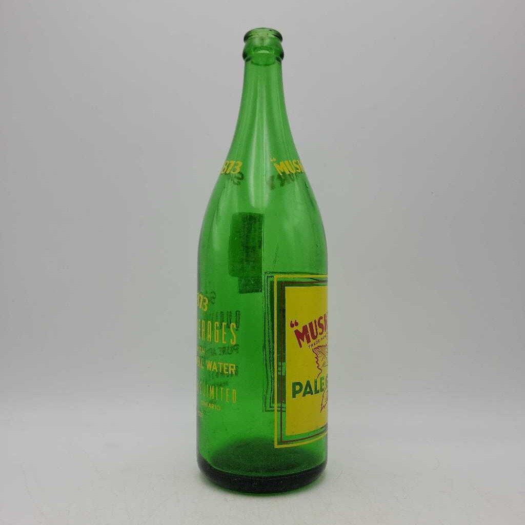 Muskoka Dry Pale Ginger ale Gravenhurst Brown''s Beverage (JEF)