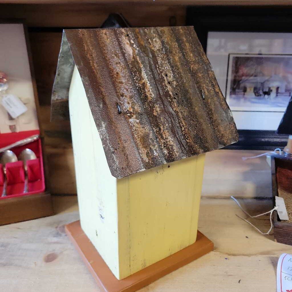 Birdhouse yellow with spoon (PC)