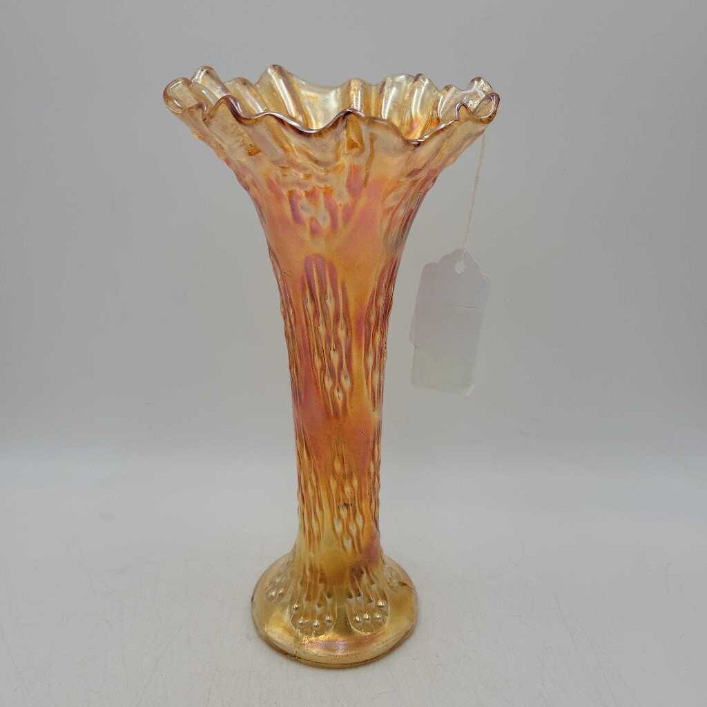 Carnival glass vase (DEB)