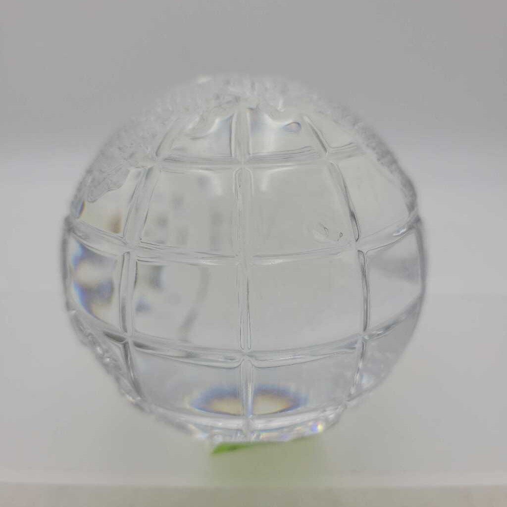 Waterford crystal globe paperweight SR (NUR)