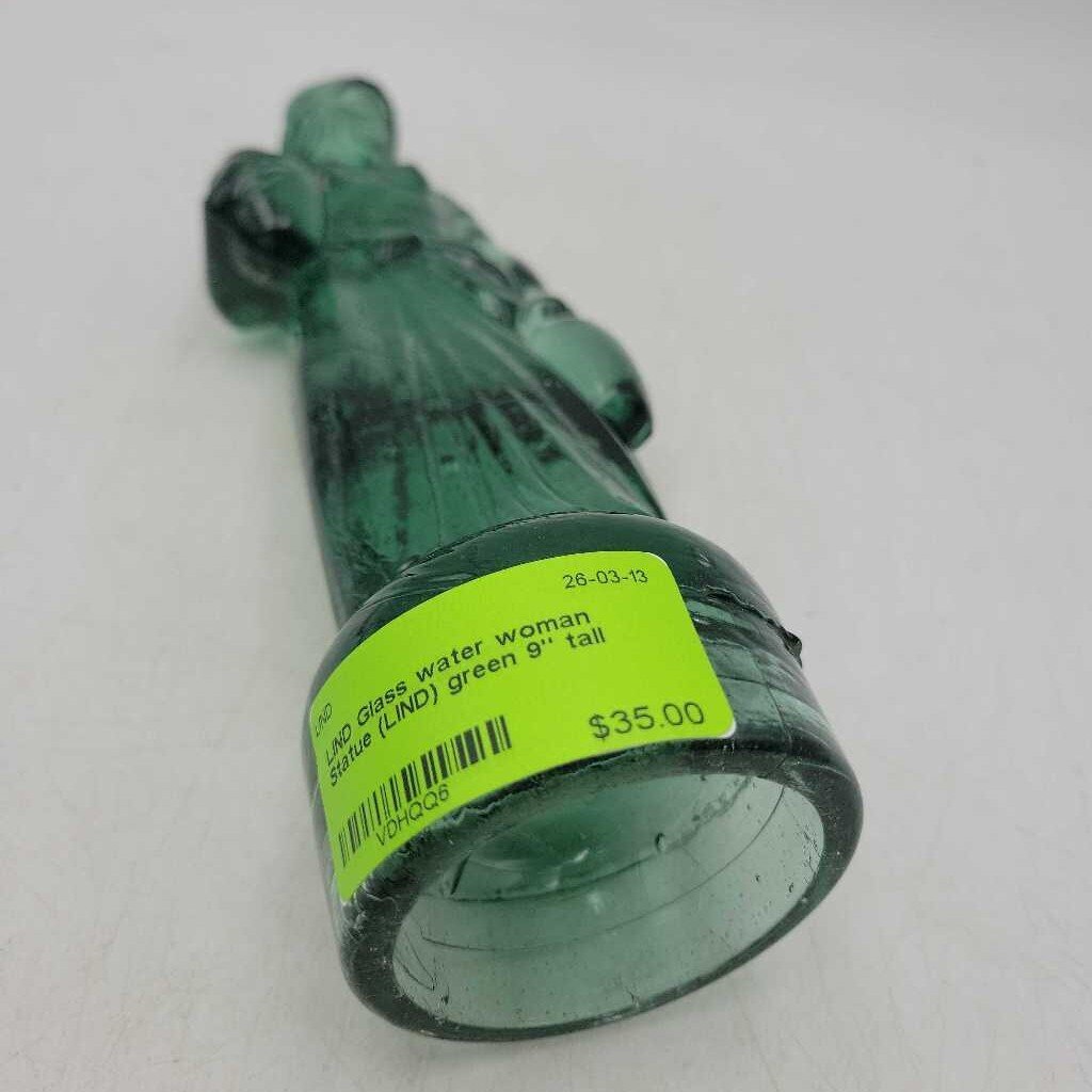 Glass water woman Statue (LIND)