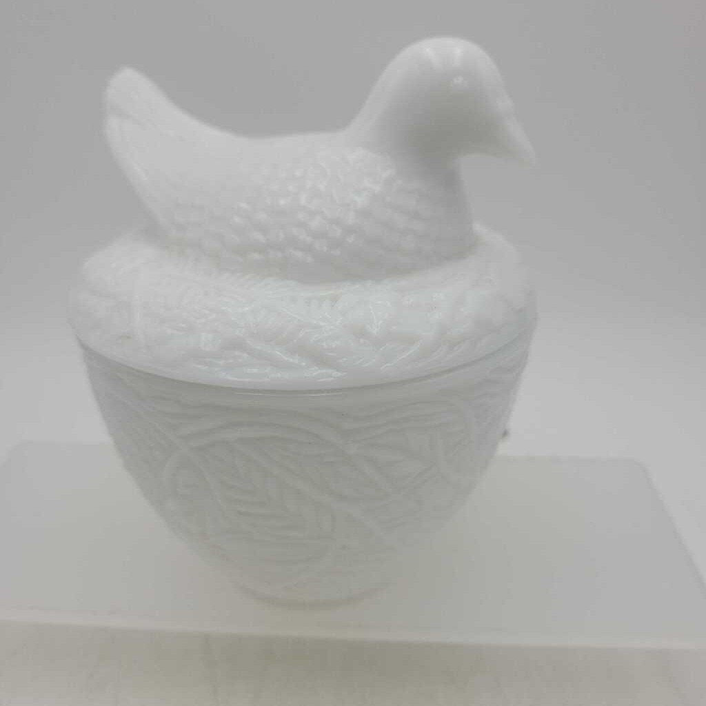 Milk Glass Hen on Nest (OH)