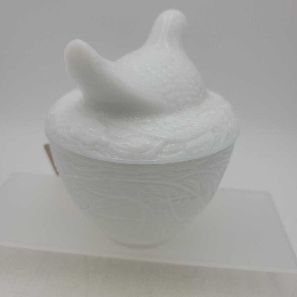 Milk Glass Hen on Nest (OH)