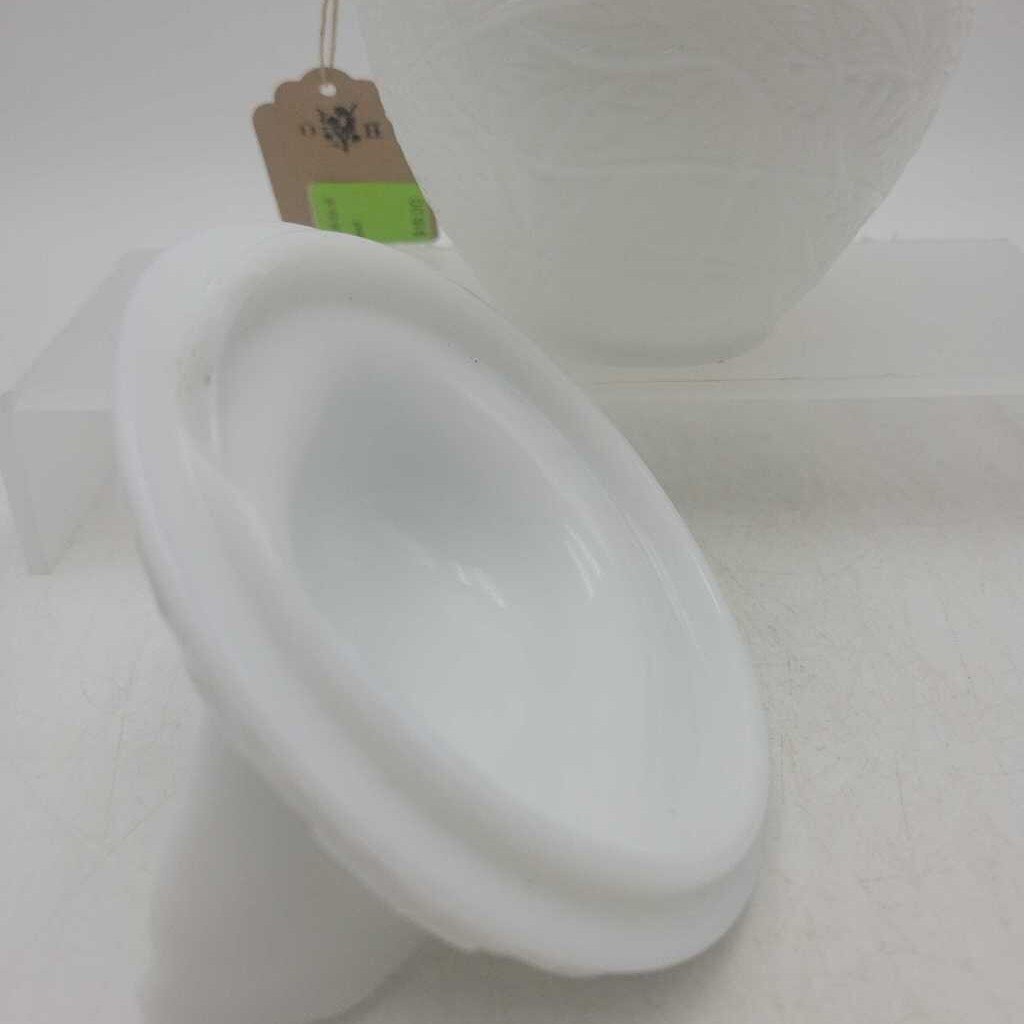 Milk Glass Hen on Nest (OH)