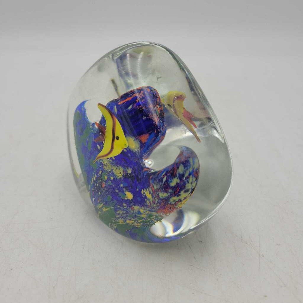 Murano Aquarium Paper Weight (GEC)