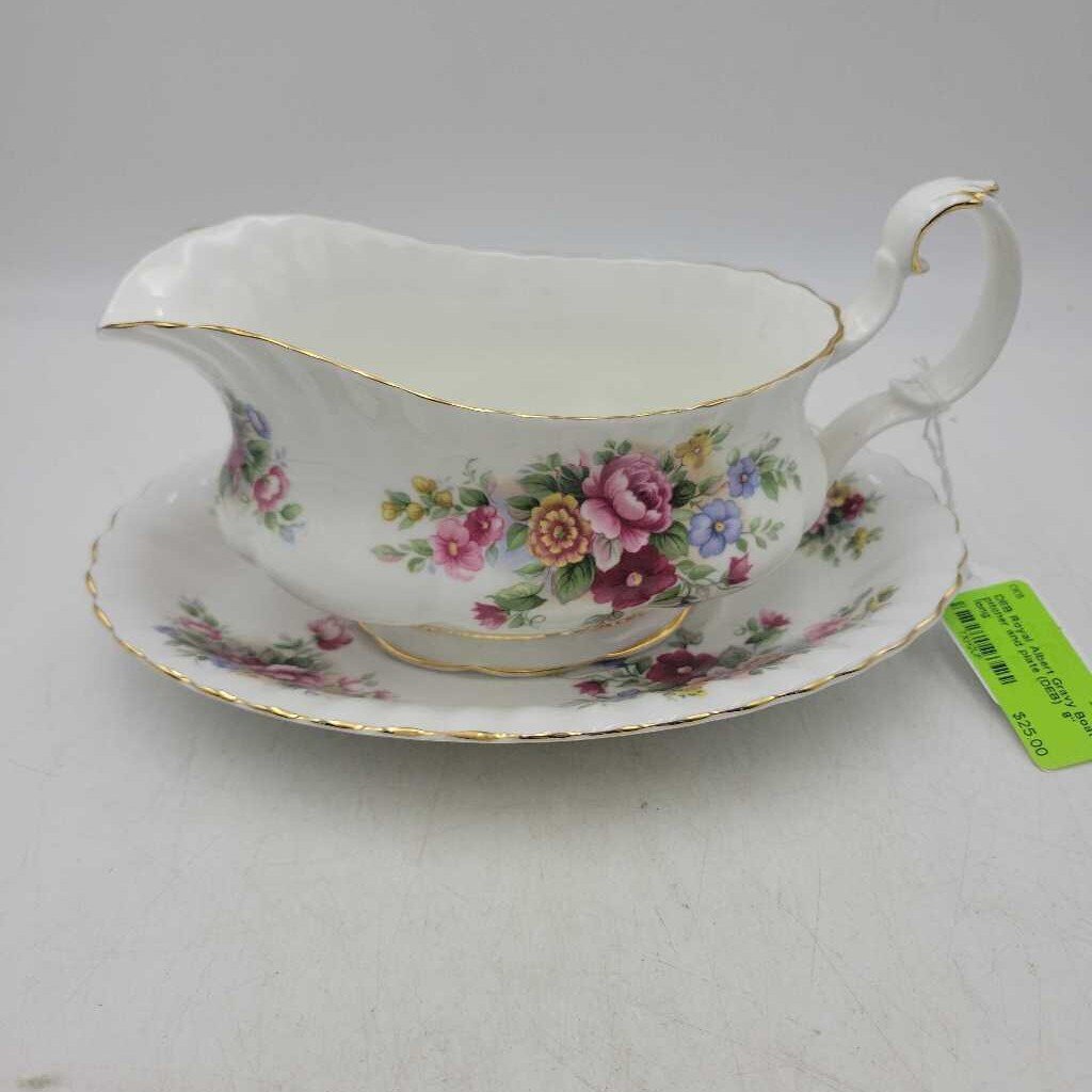 Royal Albert Gravy Boat pitcher and plate Chelsea Garden (DEB)
