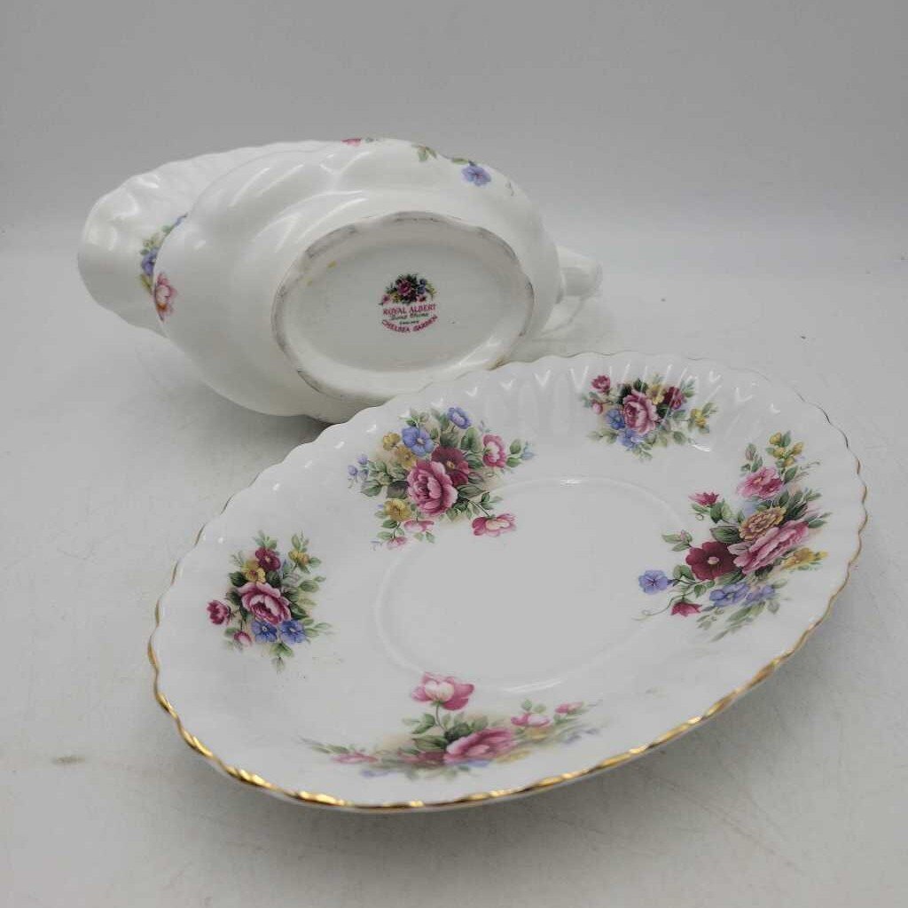 Royal Albert Gravy Boat pitcher and plate Chelsea Garden (DEB)
