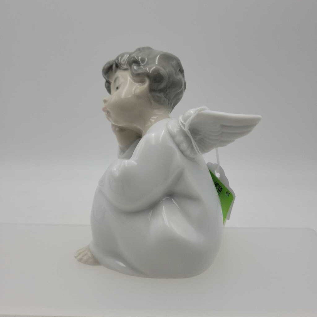 Lladro Thinking Angel Boy (DEB)