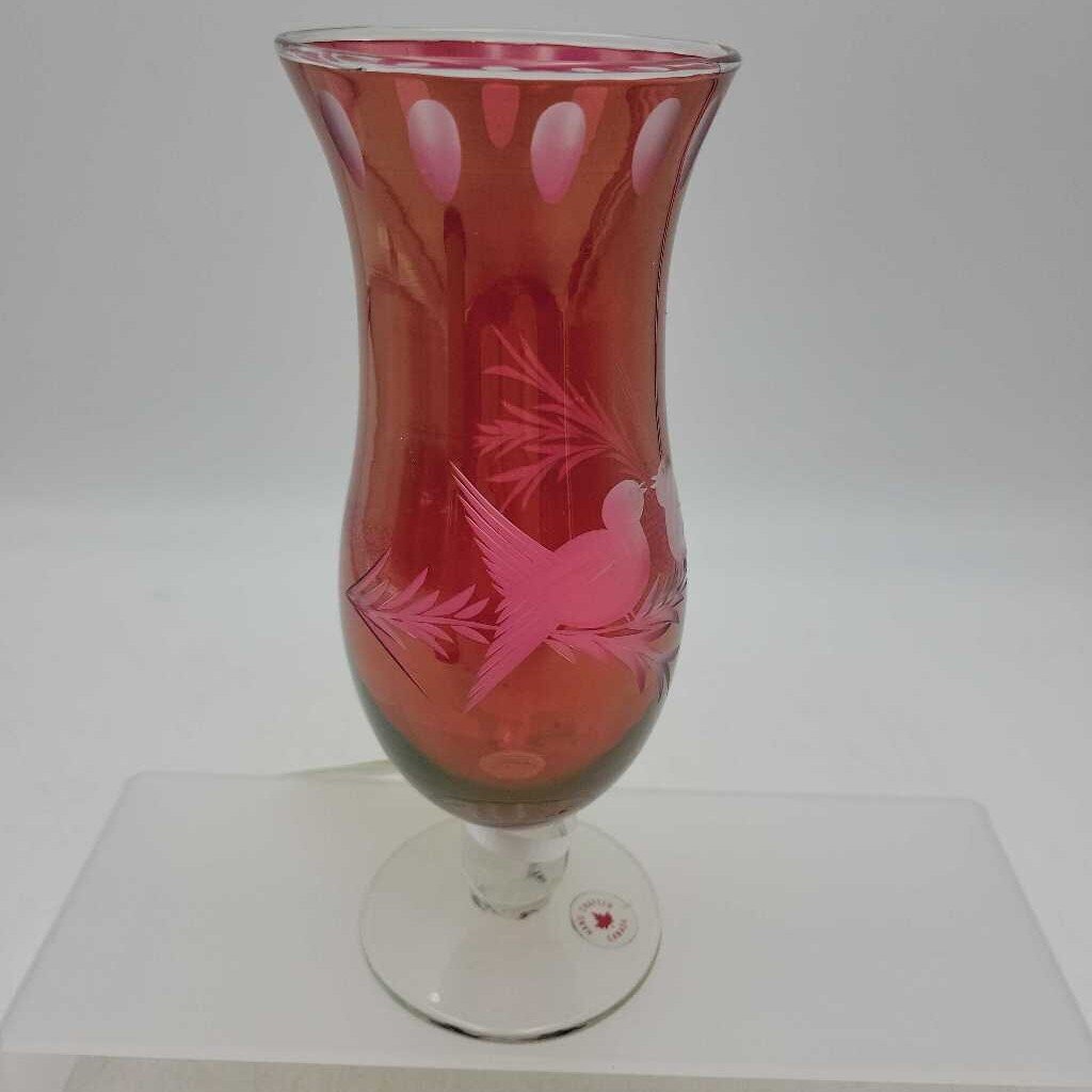 Beautiful Canadian art glass Ruby Red Etched Birds vase (TRE)