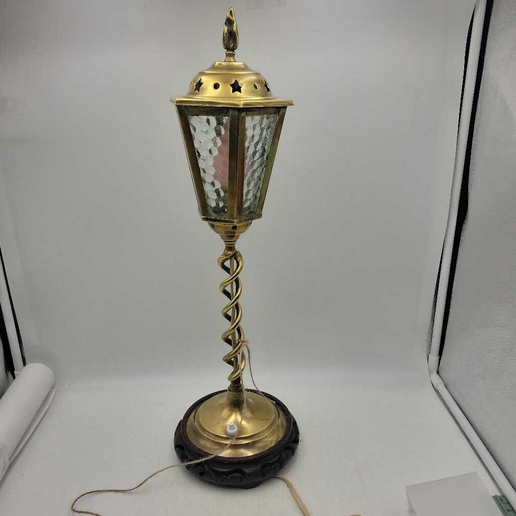 Brass Barley Twist lantern lamp (M2) 18
