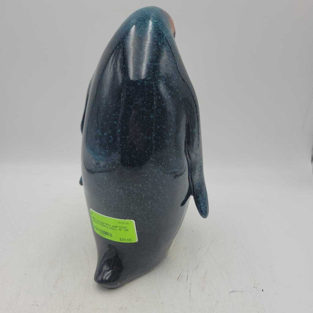 Penquin Mom with Chick Juliana Pottery (GEC)