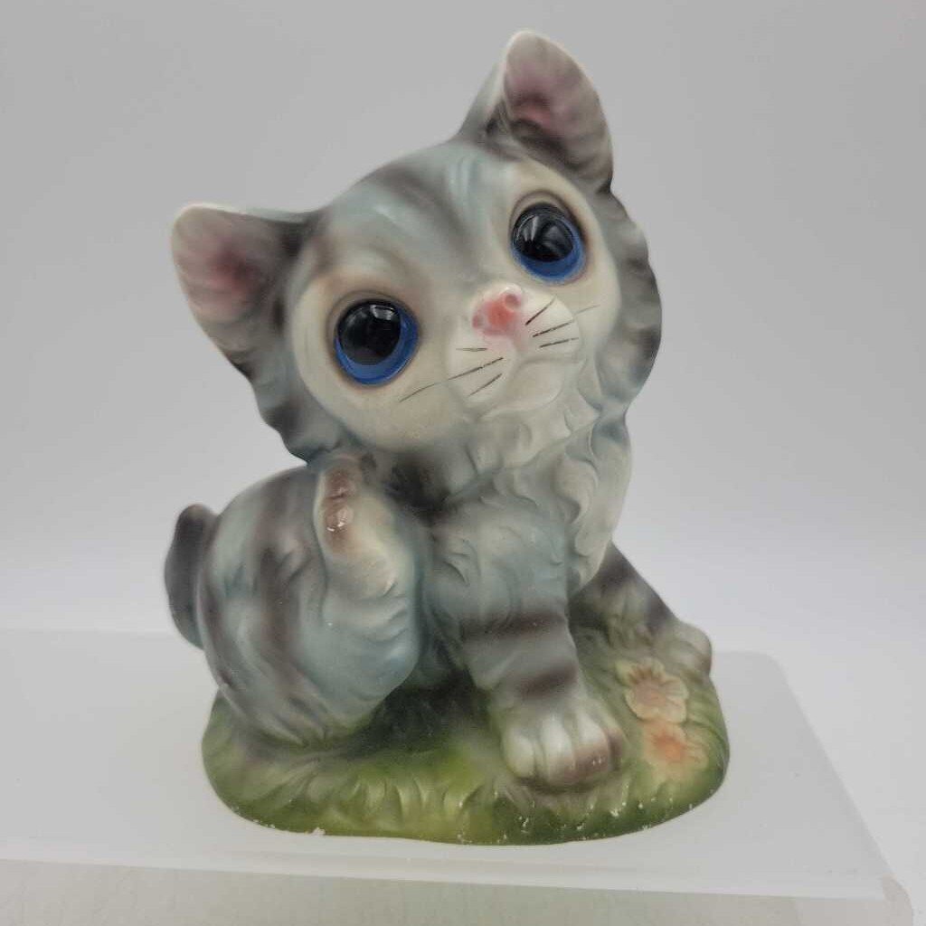 Vintage Kitten Figurine (TWS)