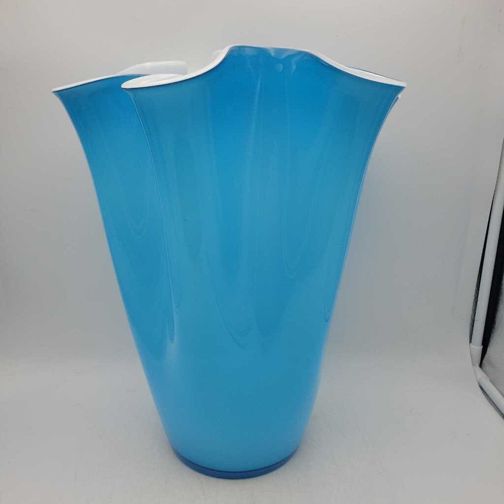 Large Blue & White Art Glass Fluted Vase (TWS)
