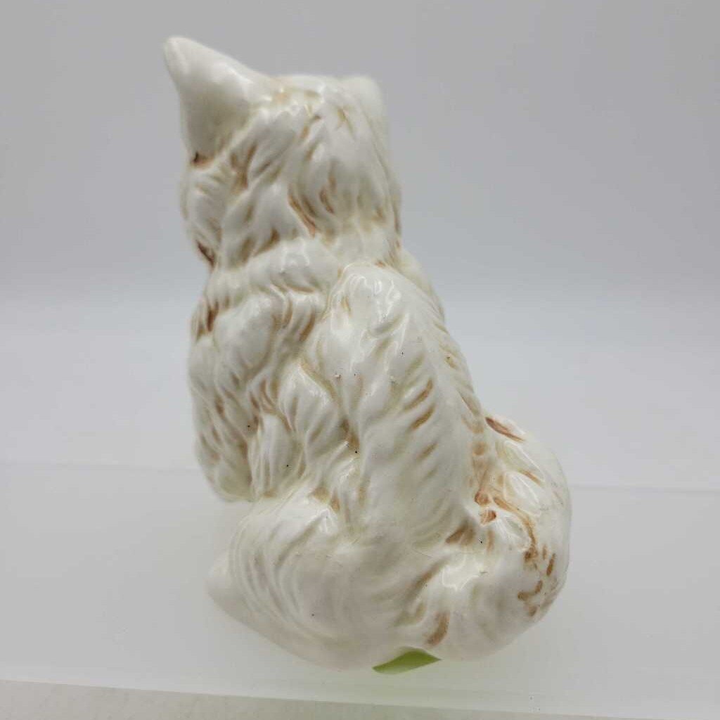 Cat Figurine Japan (TWS)