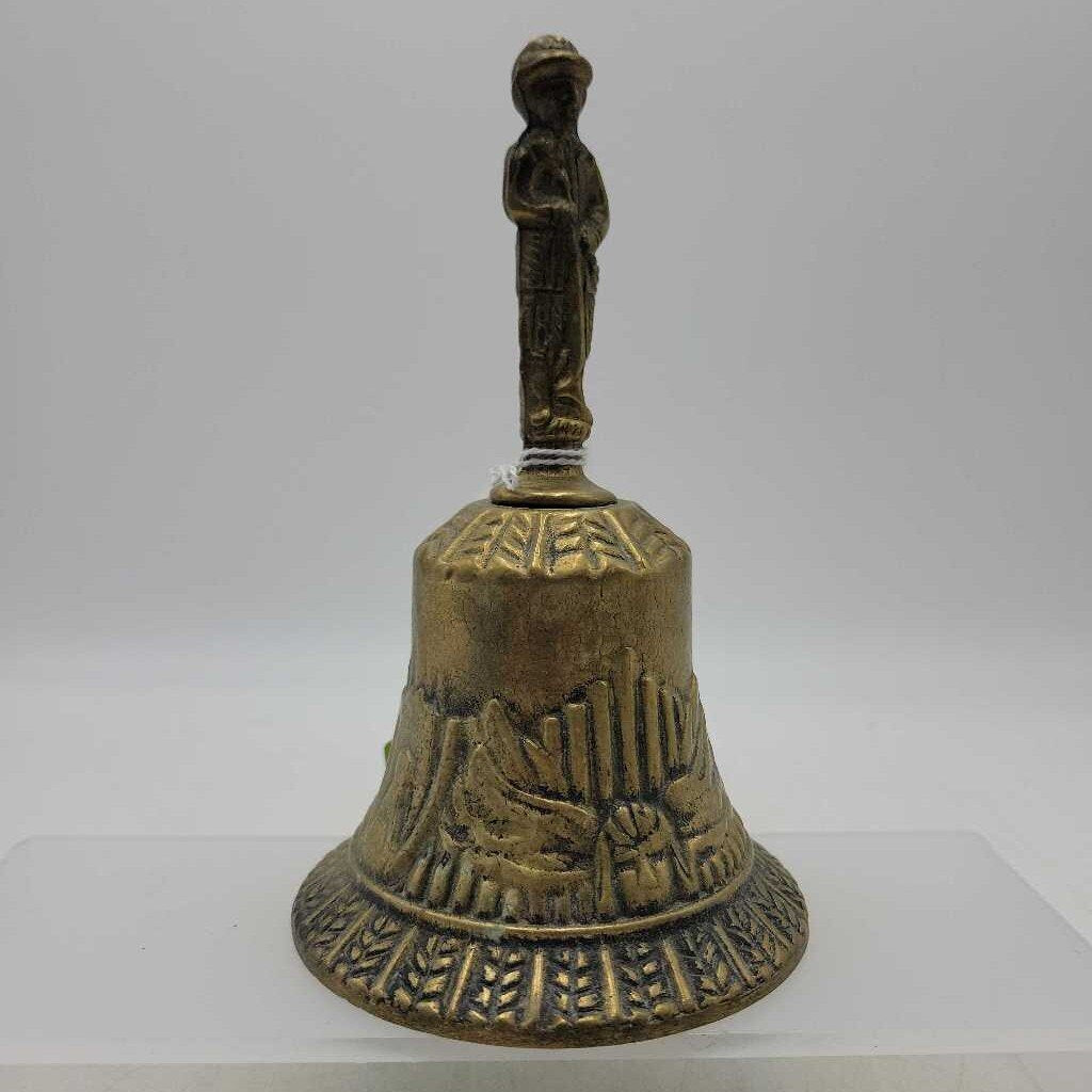 Vintage brass Bell Horn Player figure (BS)
