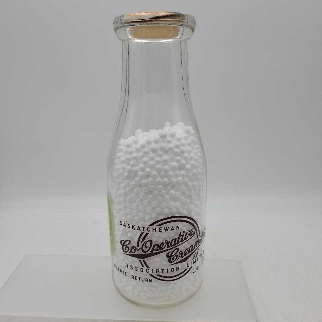 Co Op Saskatchewan Creamery pint Milk Bottle (JEF)
