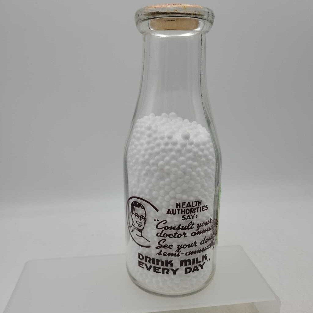 Co Op Saskatchewan Creamery pint Milk Bottle (JEF)