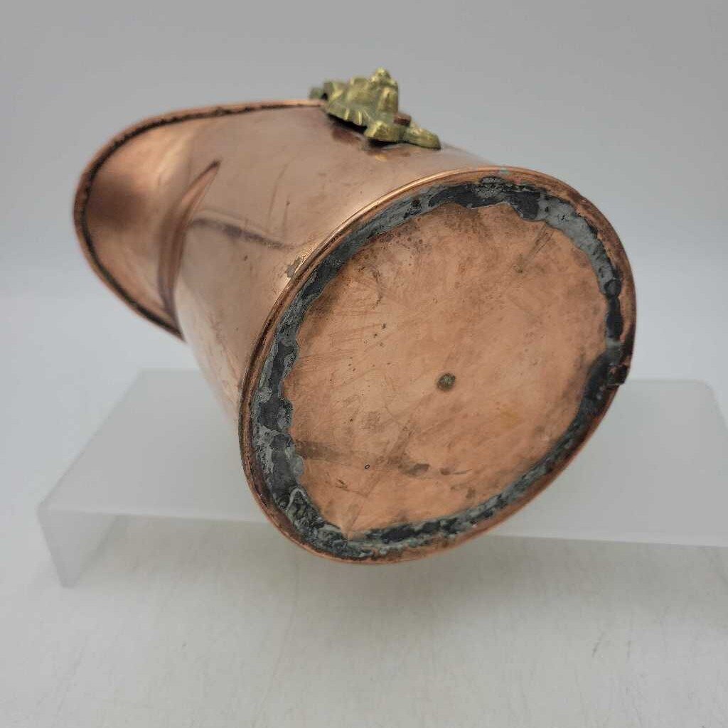 Copper & Brass Bucket with Lion Mounts (LOR)