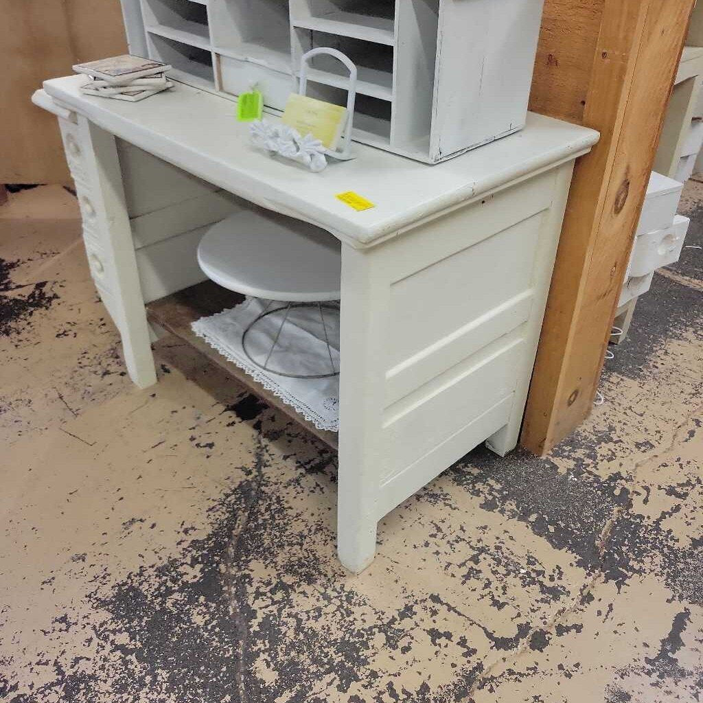 Small cabinet with sewing machine drawers (RB)