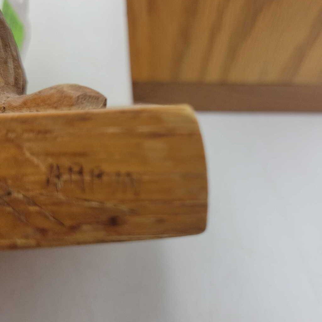 Hand Carved Beaver Bookends (BS) Signed Apin Quebec