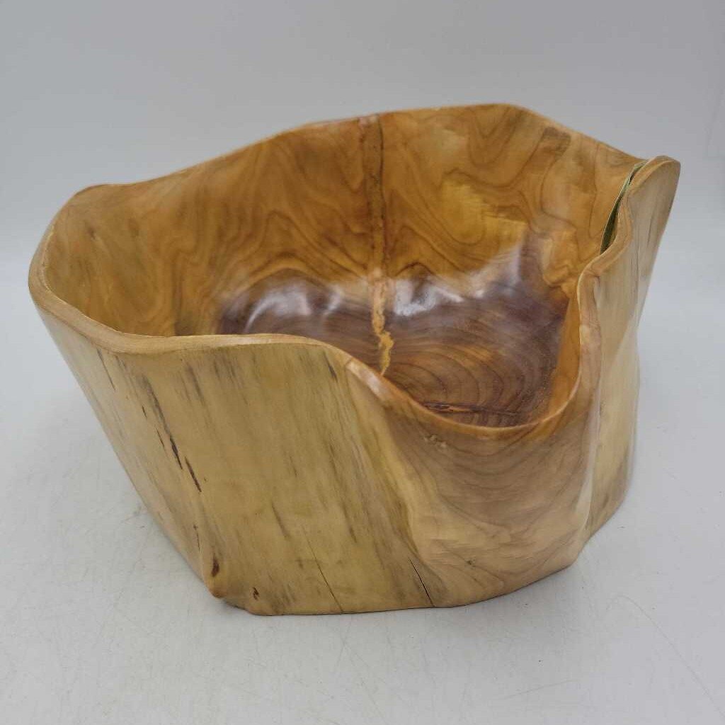 Wood bowl Turned free style (RHA)