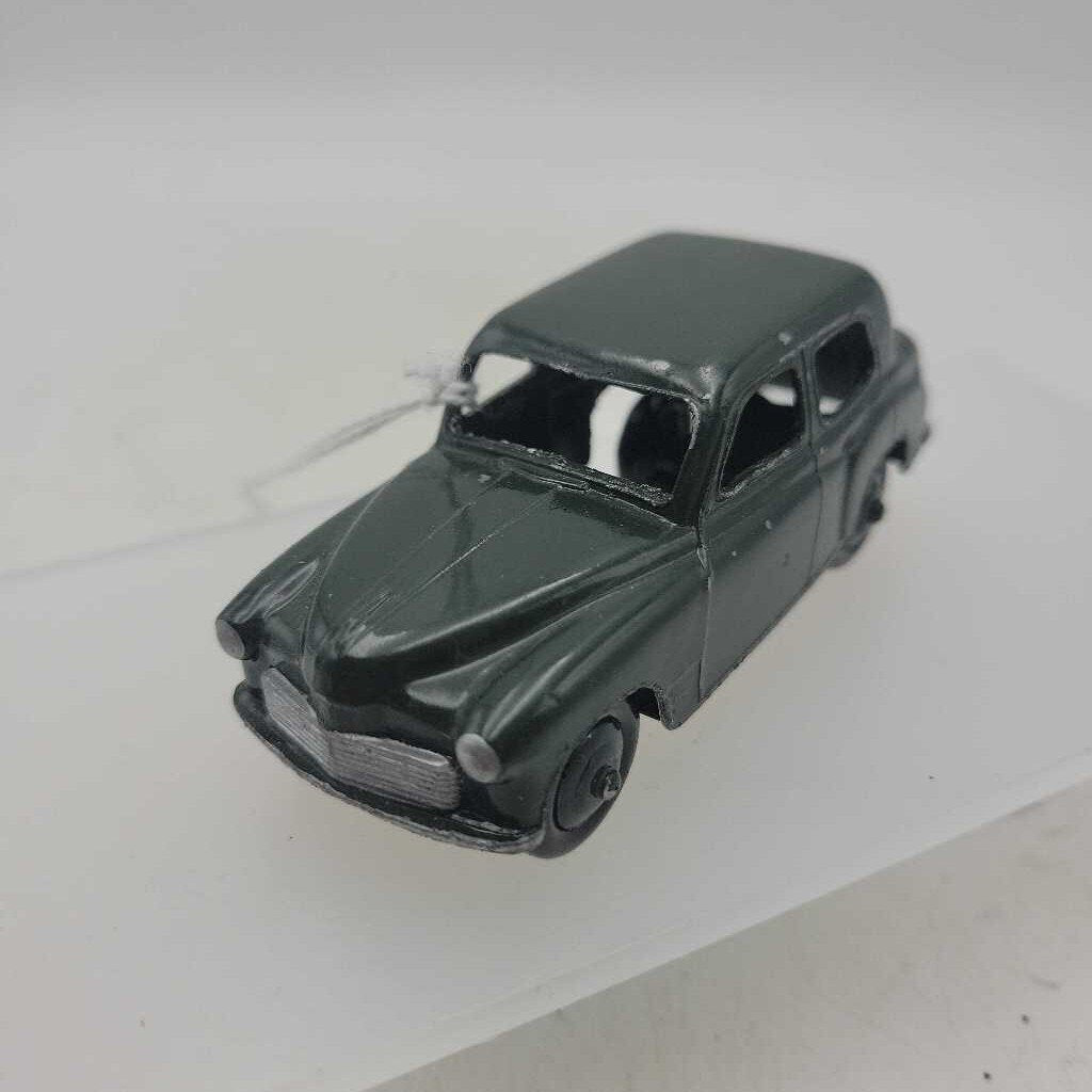 Dinky Hillman Minx car (GEC)