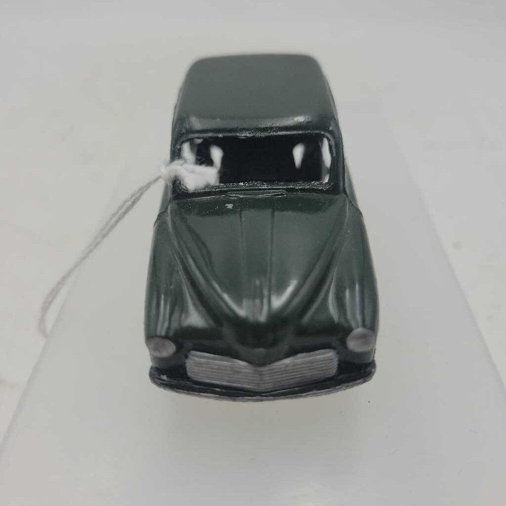 Dinky Hillman Minx car (GEC)