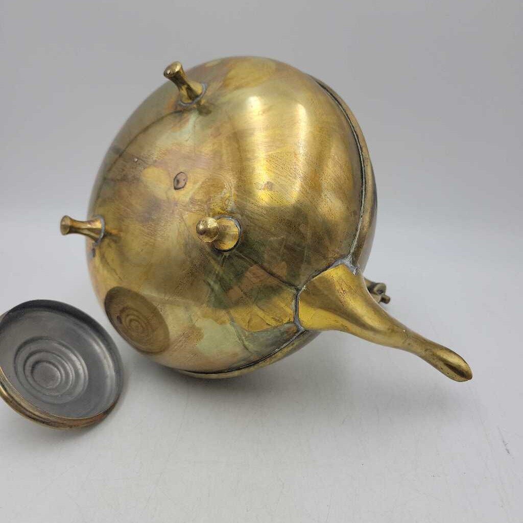Brass Tea Pot (YVO) (604)