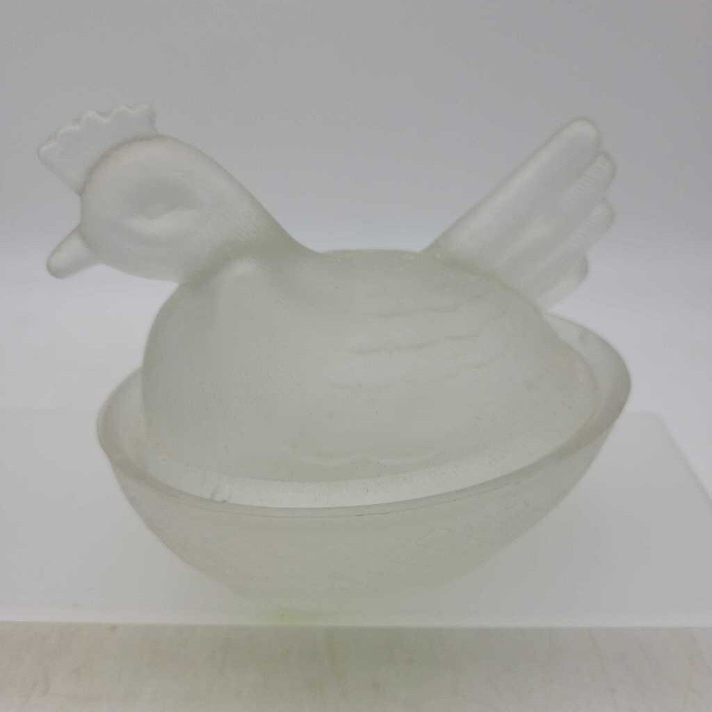 Hen on Nest (YVO) (604)