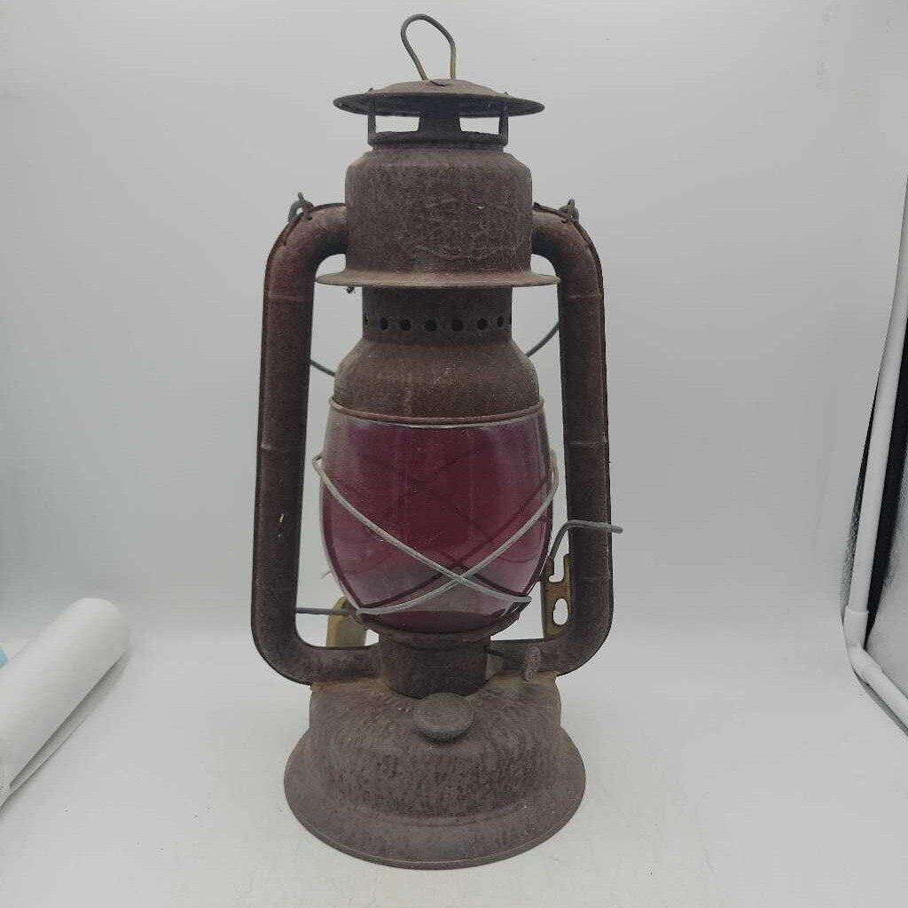 Antique Dietz Red Globe Lantern (US2)